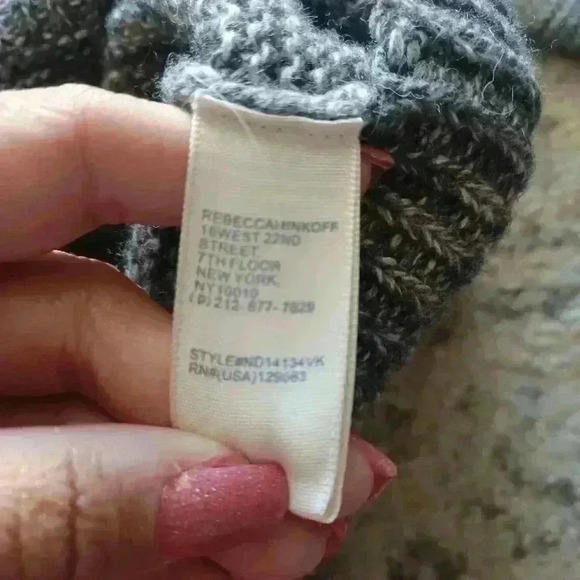 Rebecca Minkoff Page Grey and White Wool Blend Cold Shoulder Knit Sweater M - Picture 13 of 13